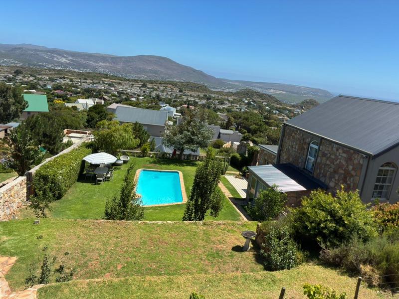 To Let 5 Bedroom Property for Rent in San Michel Western Cape